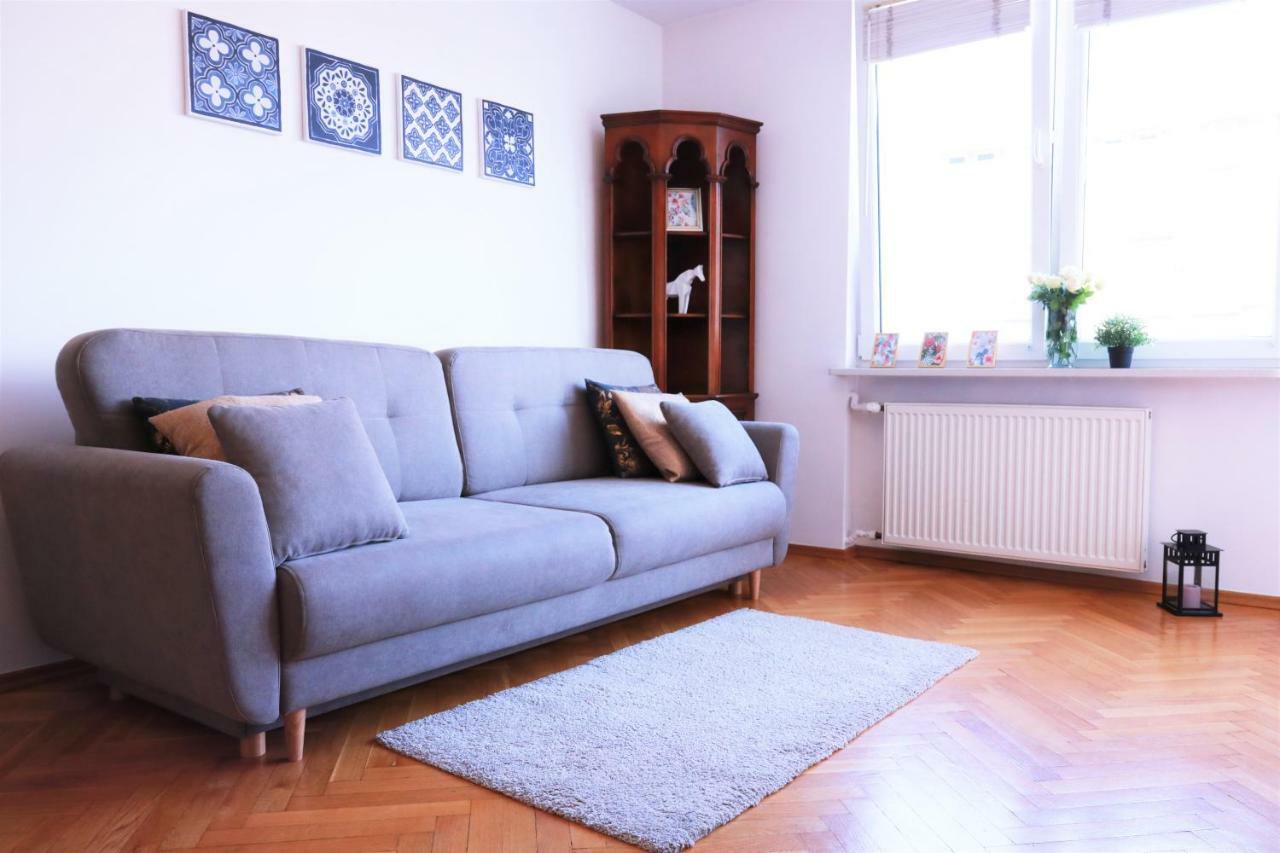 ורשה Cozy And Great Location By Cooee Apartments מראה חיצוני תמונה